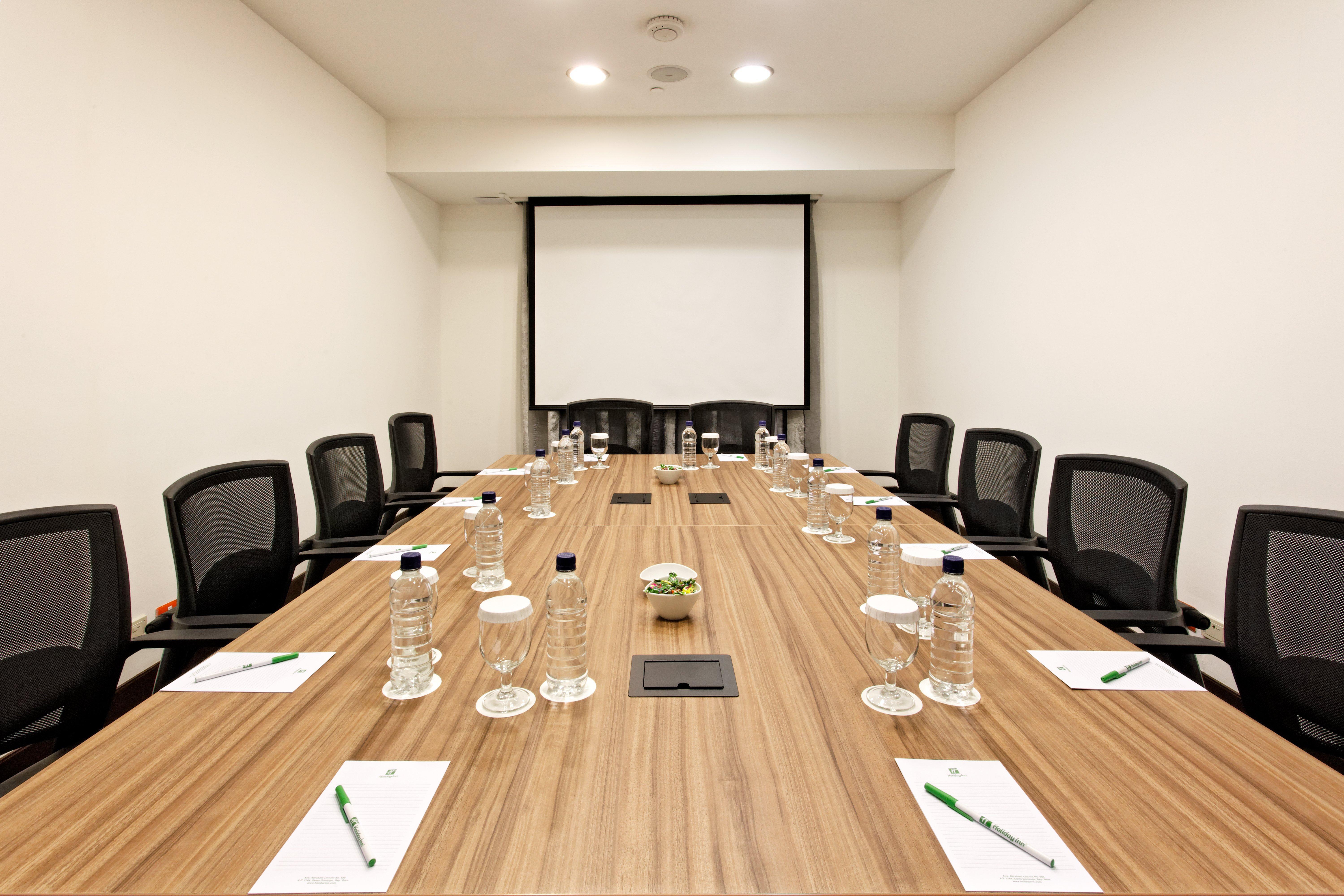 Holiday Inn Santo Domingo By Ihg Екстериор снимка Meeting room