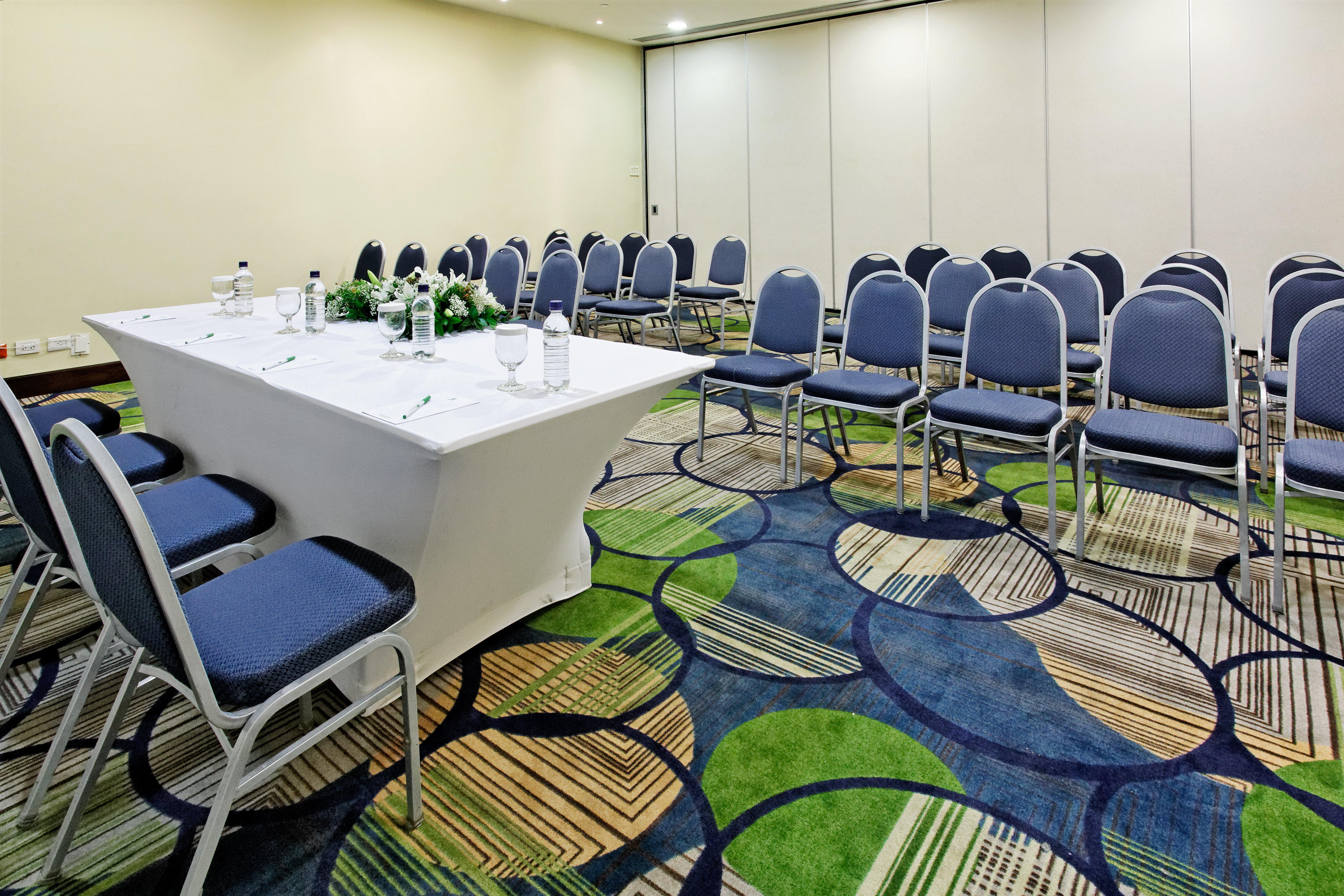 Holiday Inn Santo Domingo By Ihg Екстериор снимка Meeting room