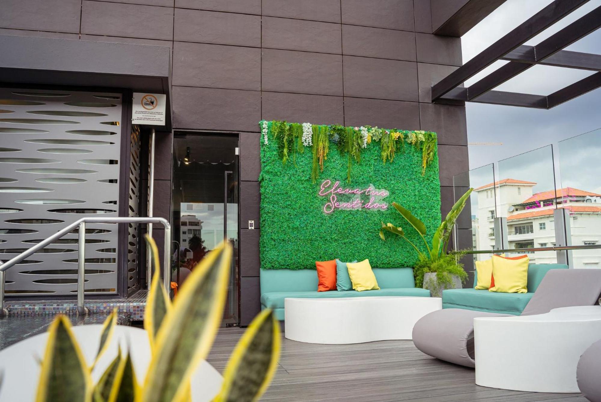 Holiday Inn Santo Domingo By Ihg Екстериор снимка Rooftop of the hotel