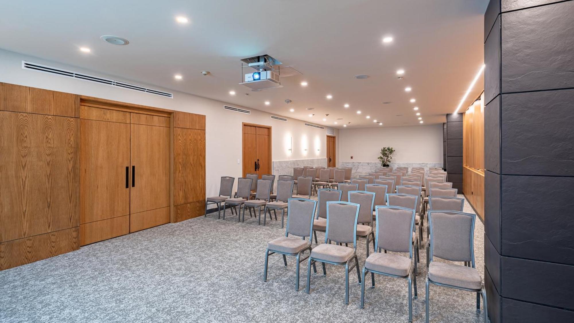 Holiday Inn Santo Domingo By Ihg Екстериор снимка The meeting room